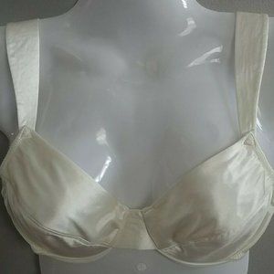 Victoria’s Secret Second Skin Satin Bra Women’s 36B CREAM Vintage Underwire